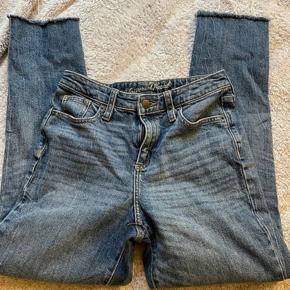 Universal Thread Straight leg Jeans - Picture 1 of 4